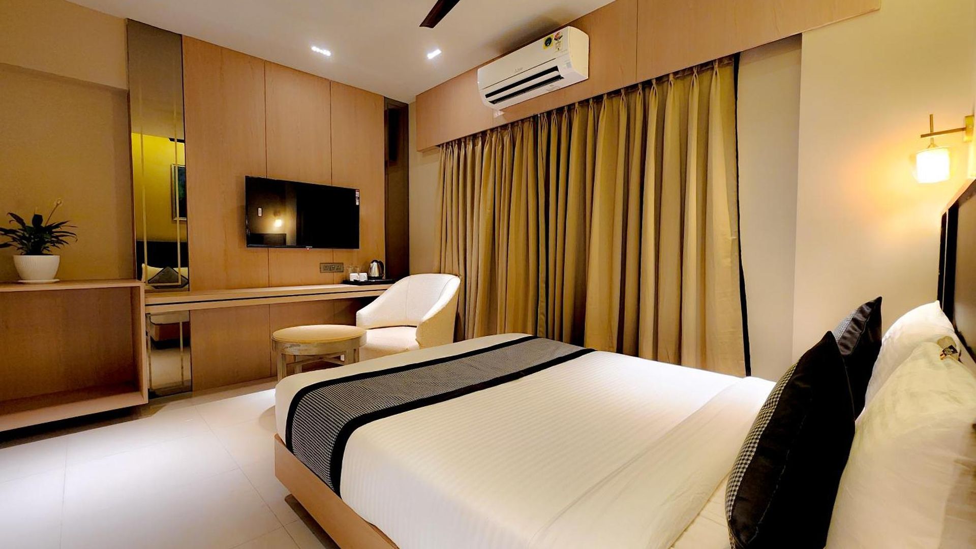 The Falcon - Clare Road Hotel 4*