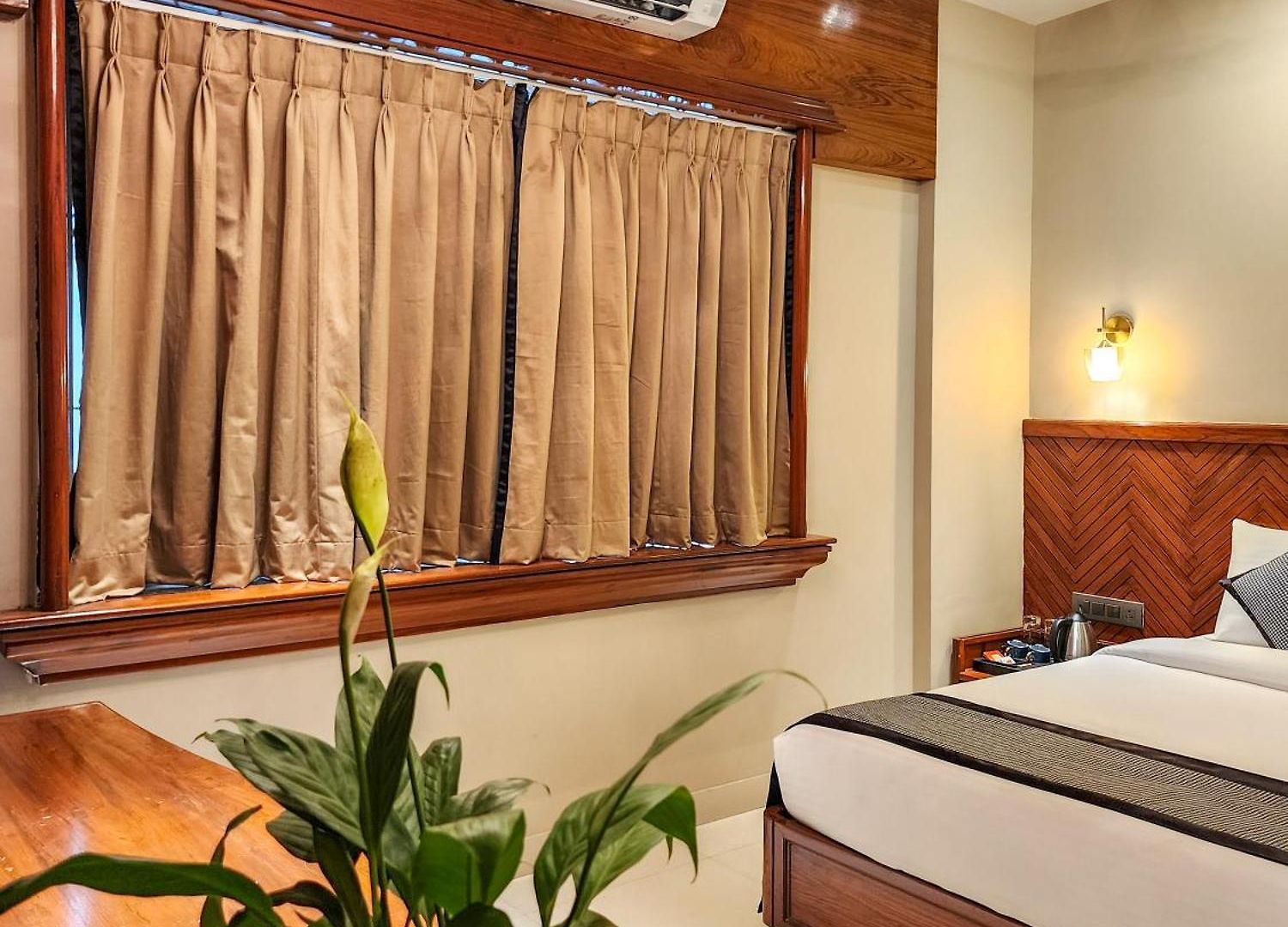 The Falcon - Clare Road 4* Mumbai