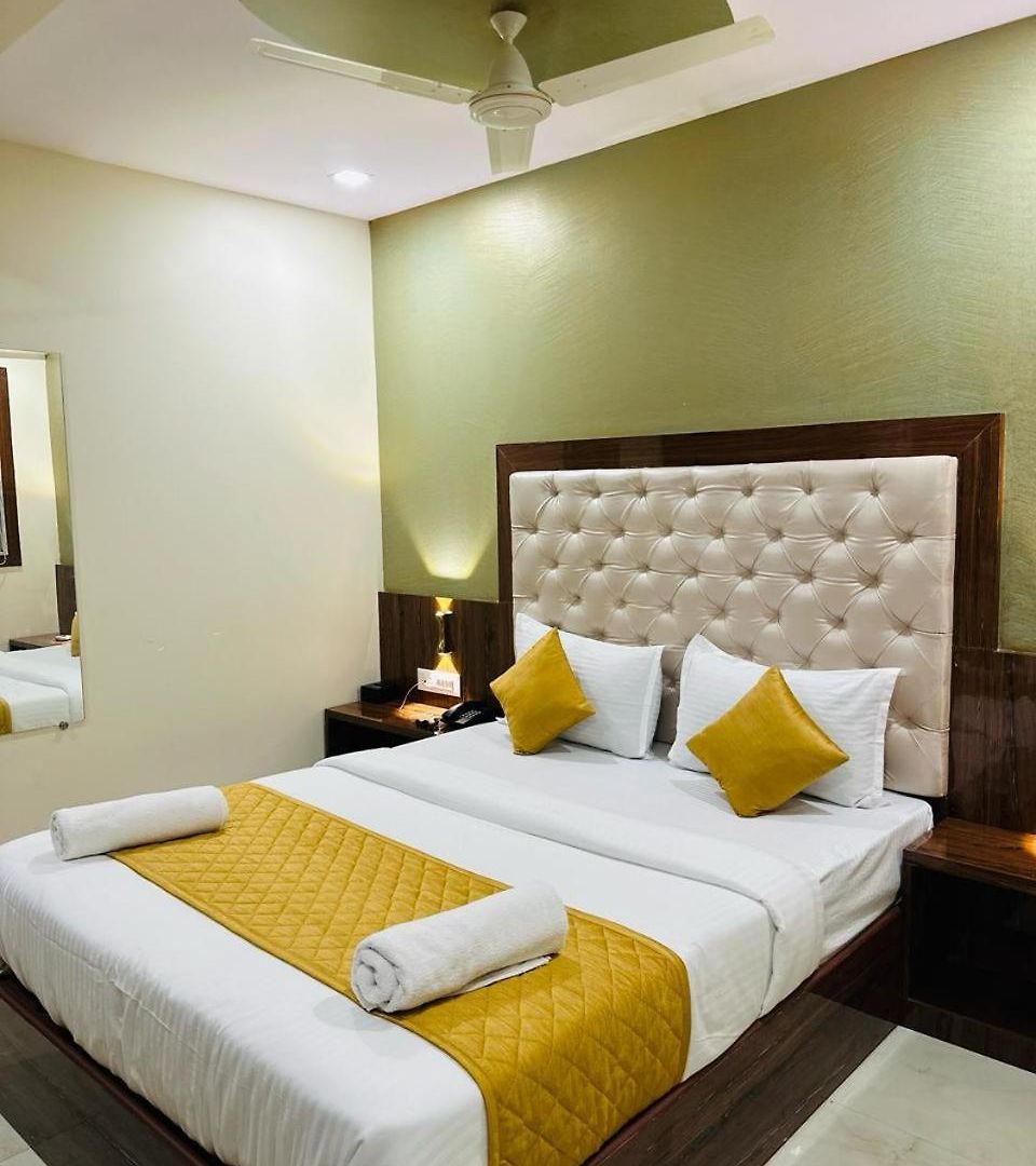 Imperial Near Haji Ali Hotel 3*