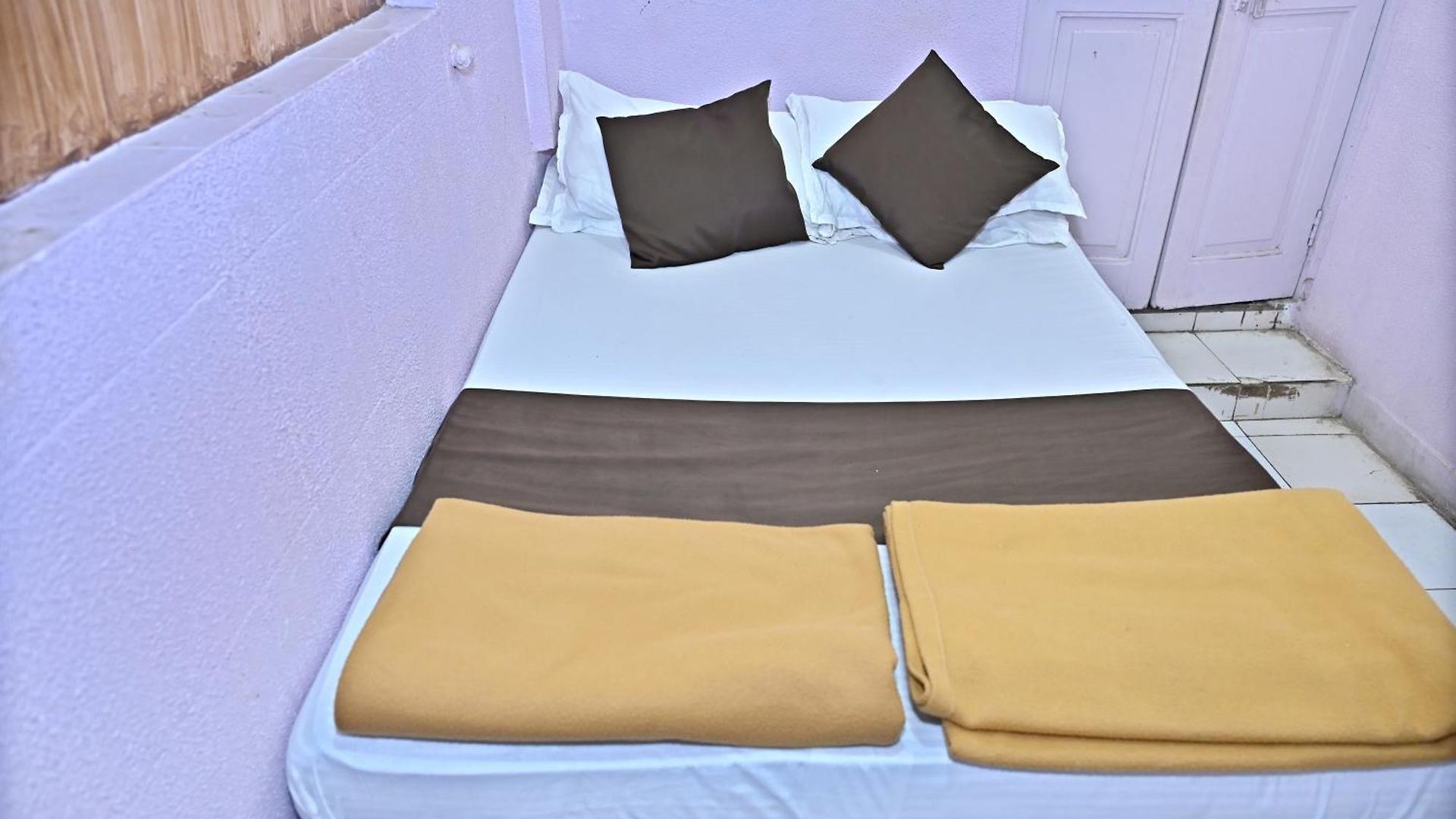 Gariib Nawaz Hotel 3*
