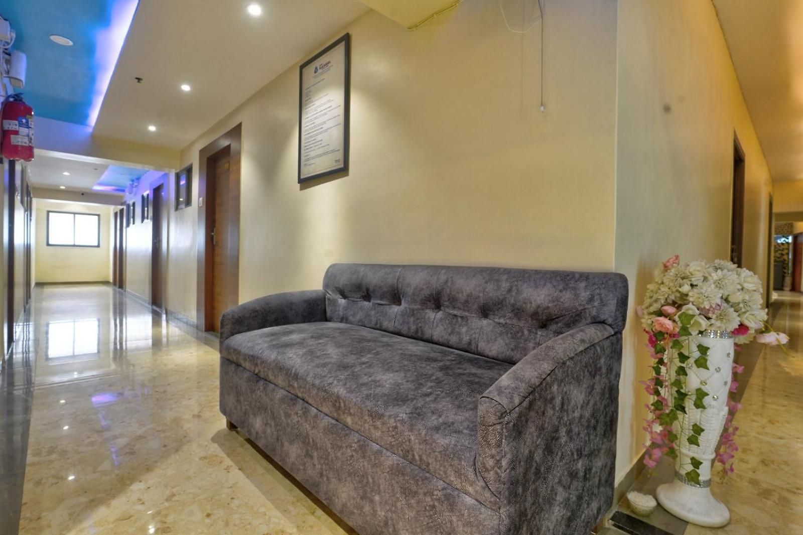Glitz Saineel - Juhu Hotel Mumbai