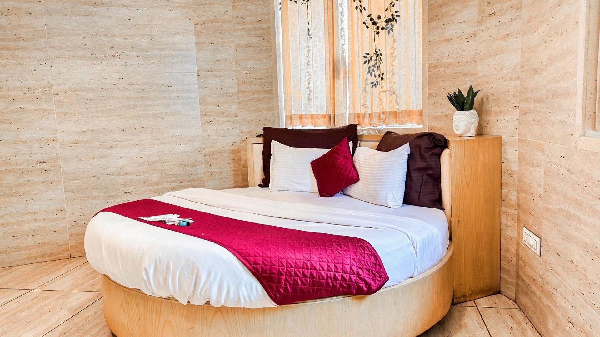 Hotel Neelkamal 3*