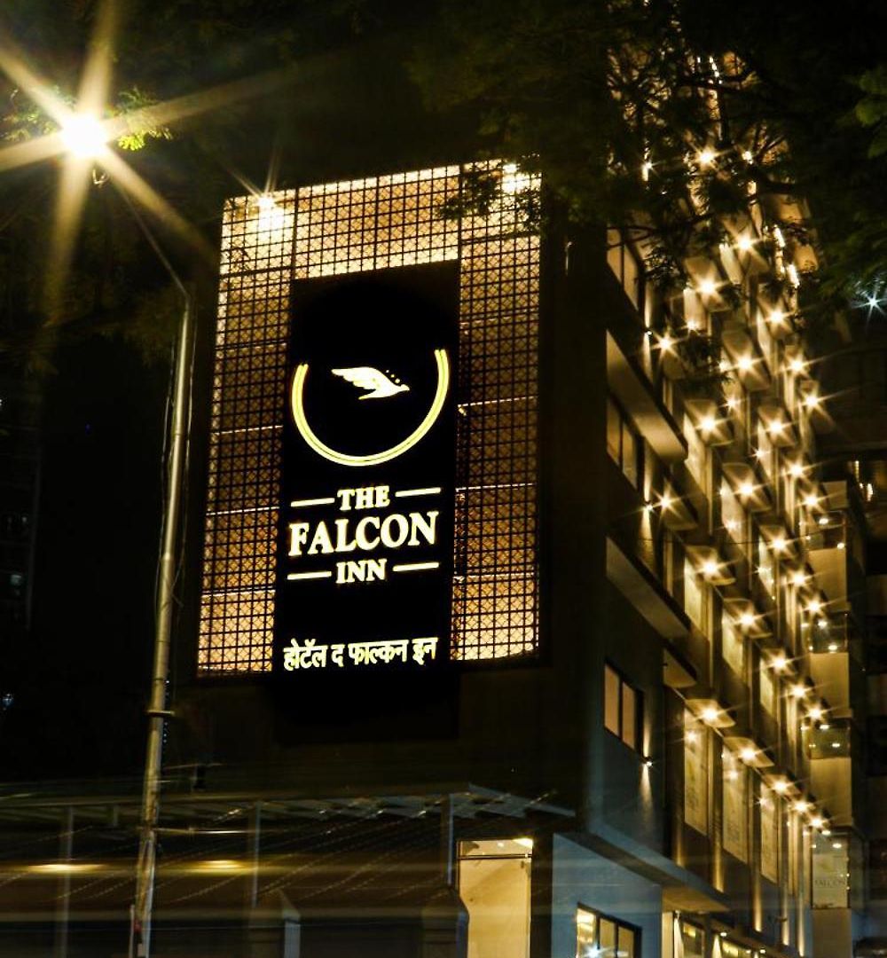 Hotel The Falcon - Clare Road 4*