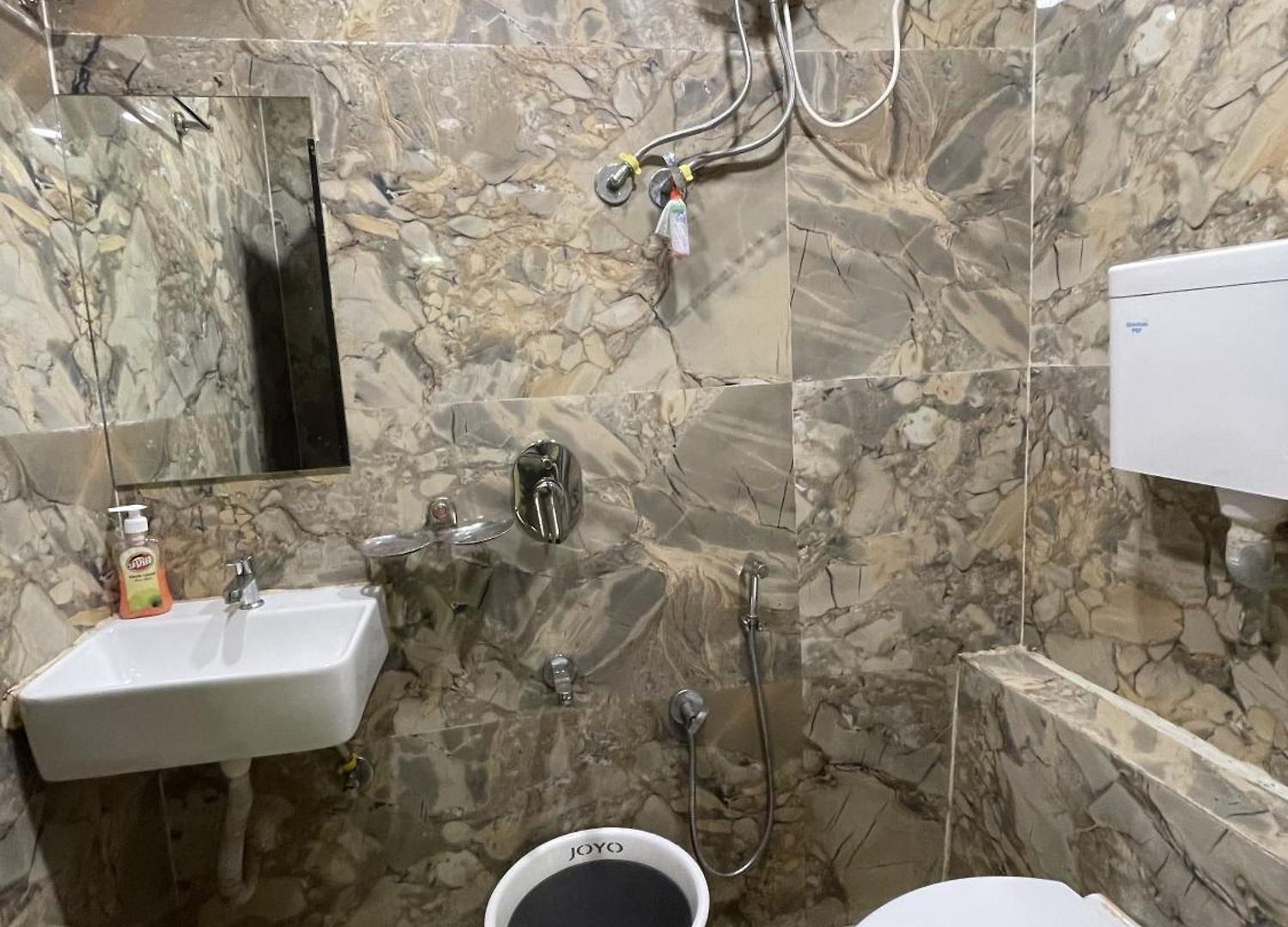 Hotel Parle Executive Near Nanavati Hospital -