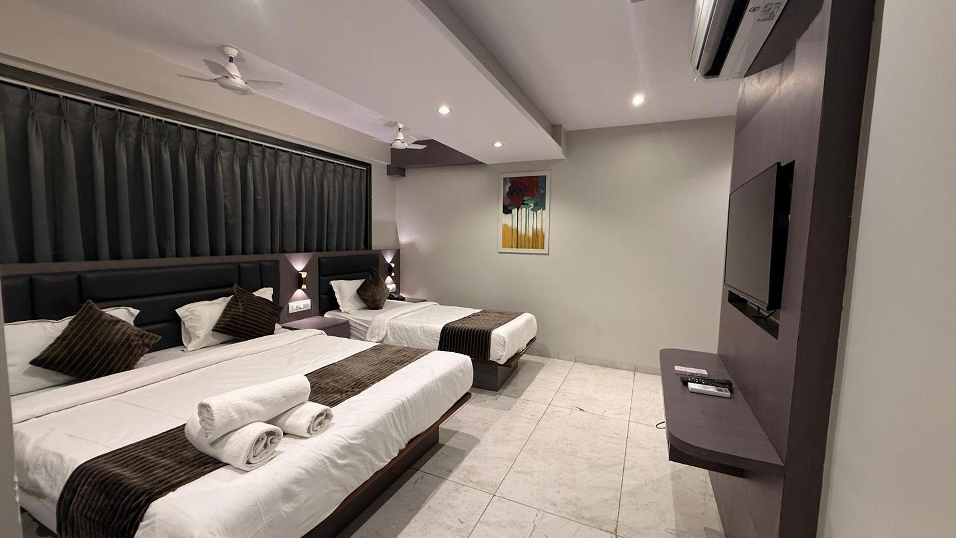 Kurla Hotel 2*