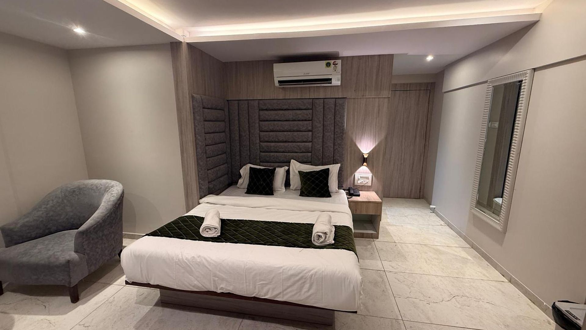 Kurla Hotel