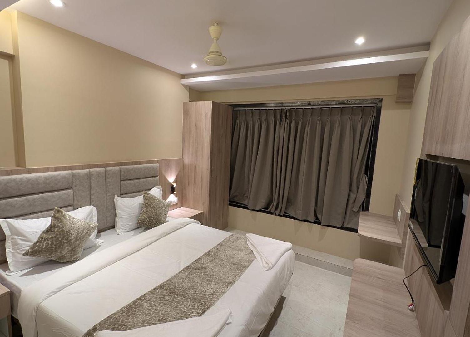 Hotel Kurla