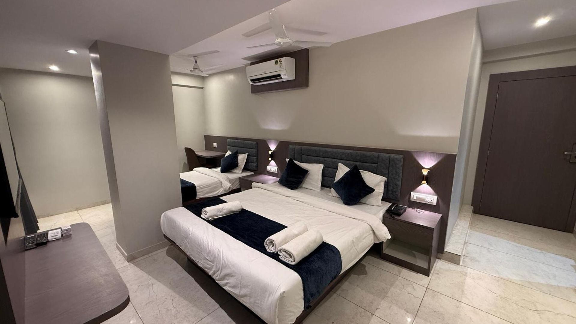 Kurla Hotel 2*