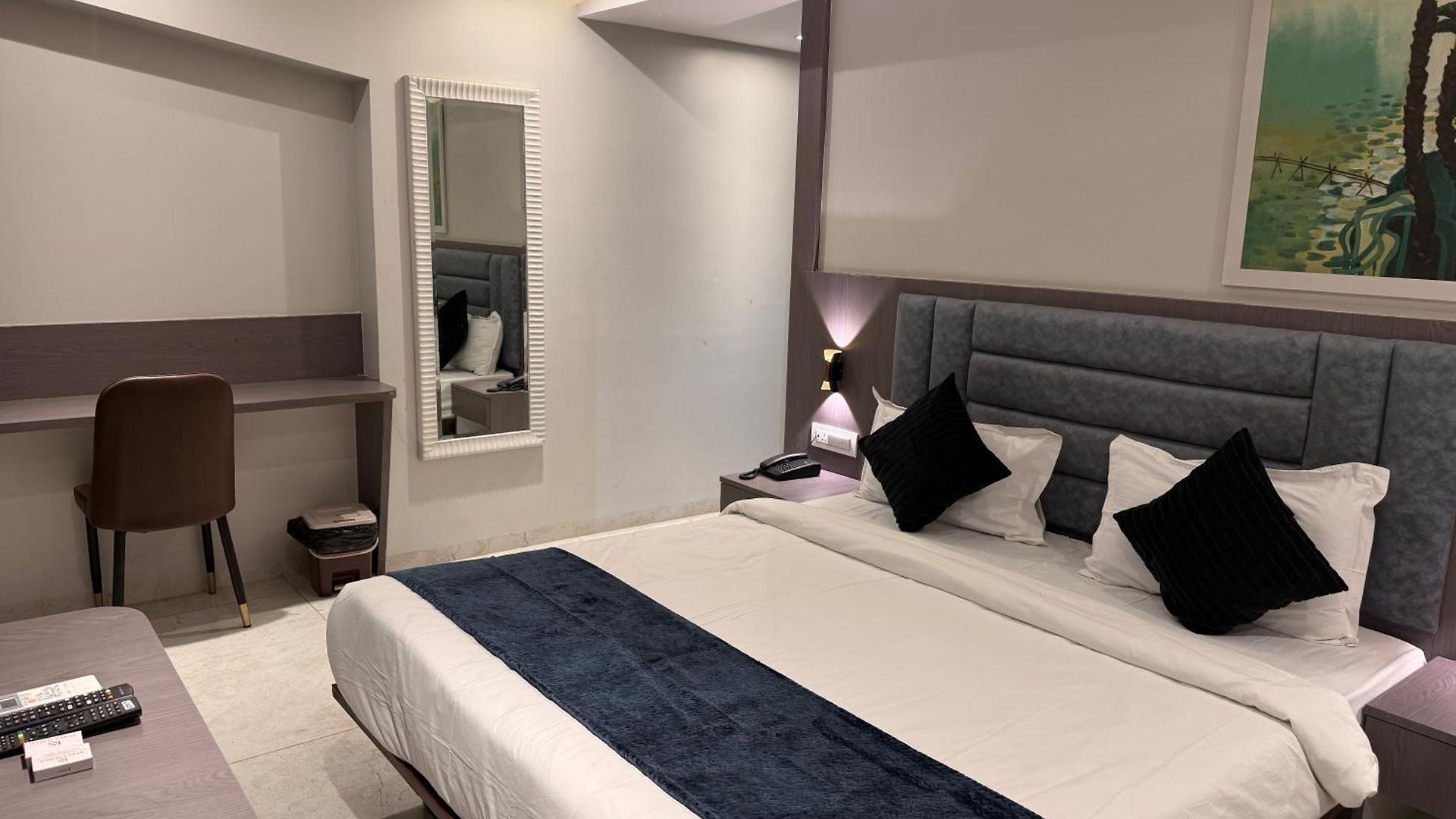 Kurla Hotel 2*