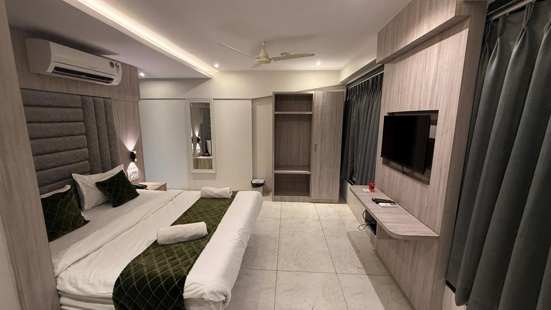 Hotel Kurla