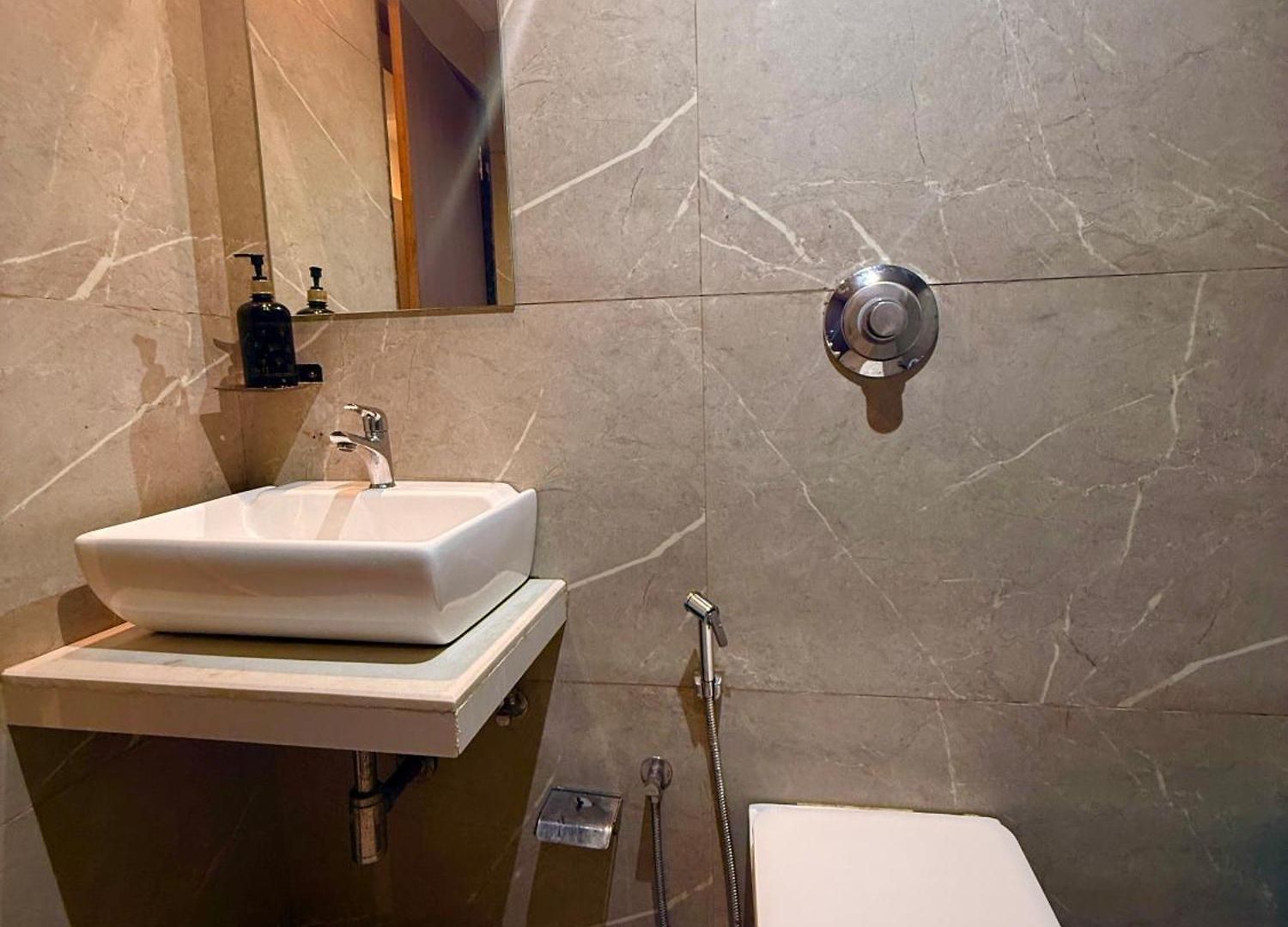 Hotel Kurla