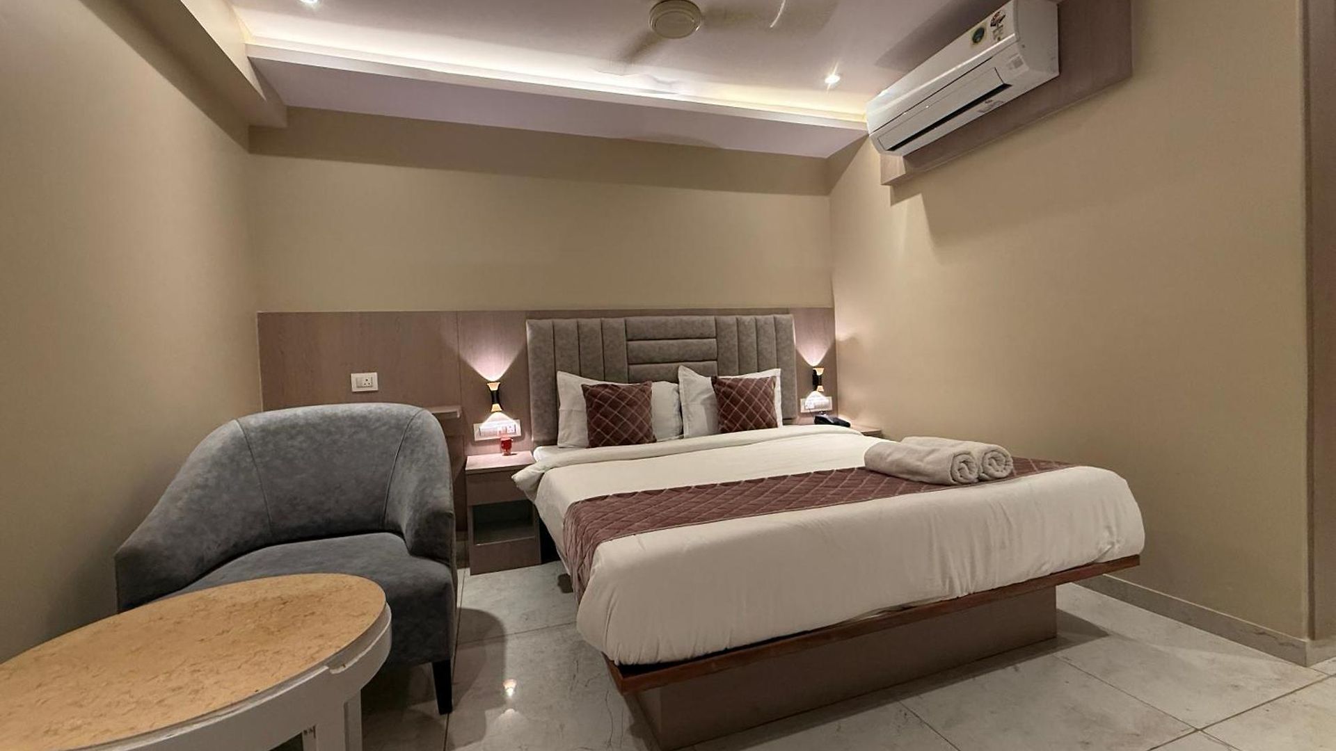 Hotel Kurla 2*