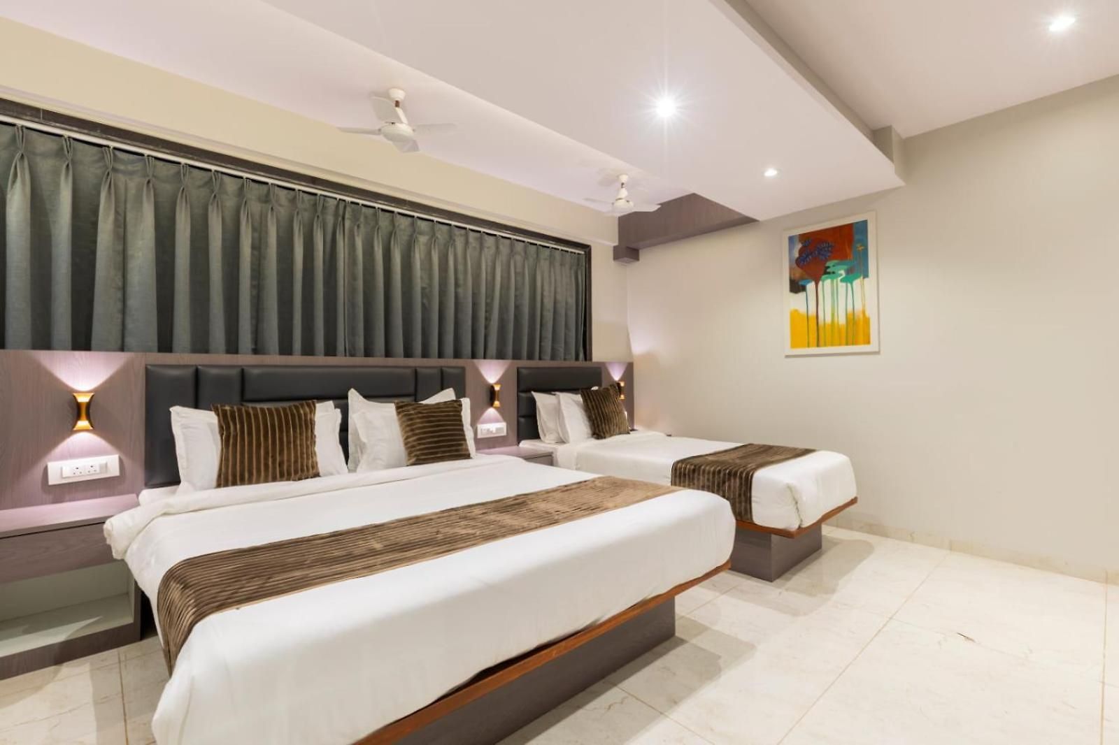 Kurla Hotel 2*
