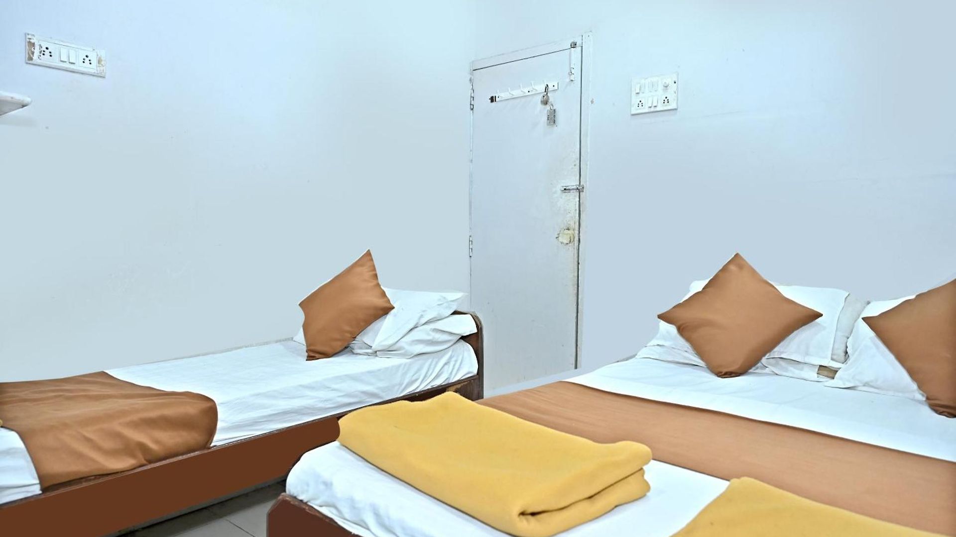 New Ajmeri Hotel Mumbai