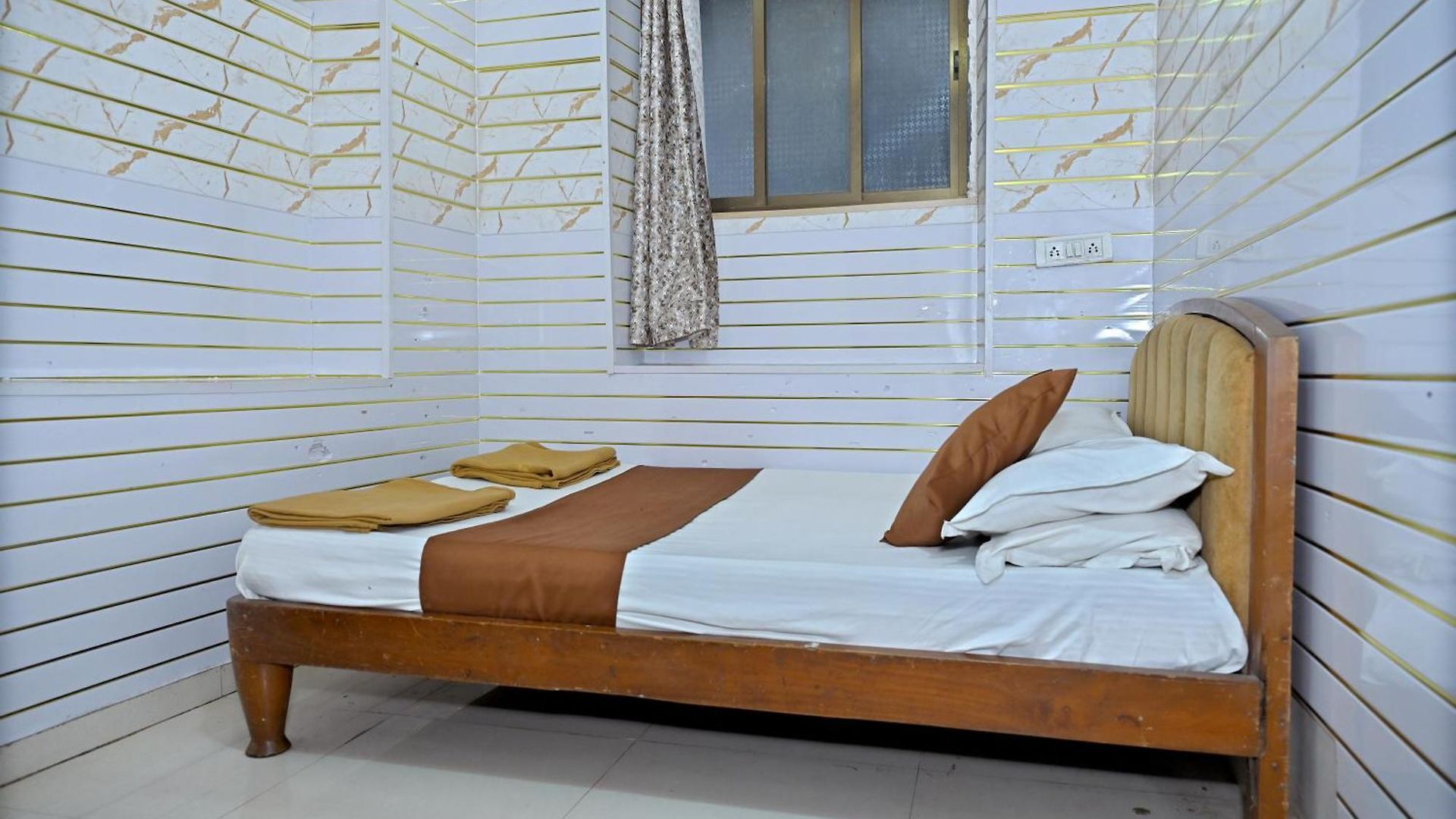 New Ajmeri Hotel Mumbai