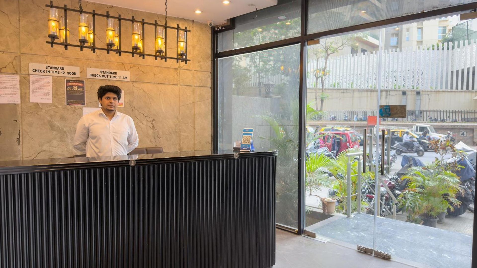 Avenue Hotel 3*