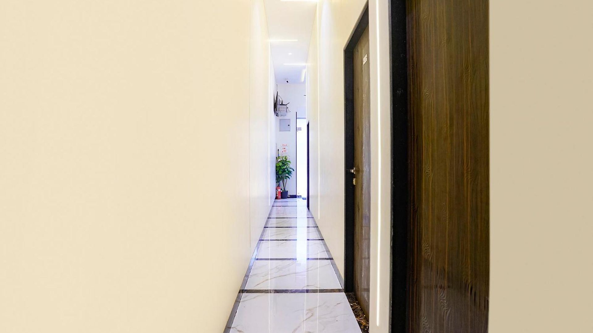 Hotel Rose Near Airport Mumbai
