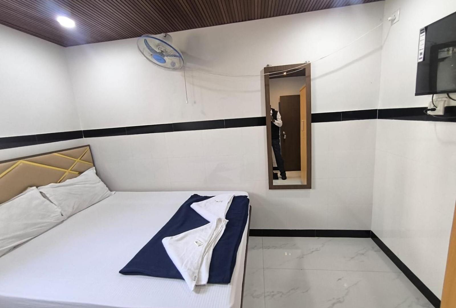 Atithi Residency Hotel