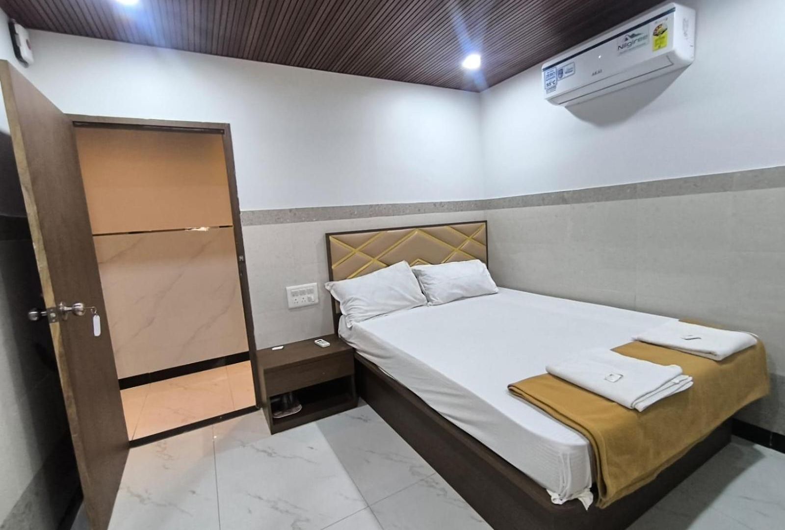 Hotel Atithi Residency Mumbai