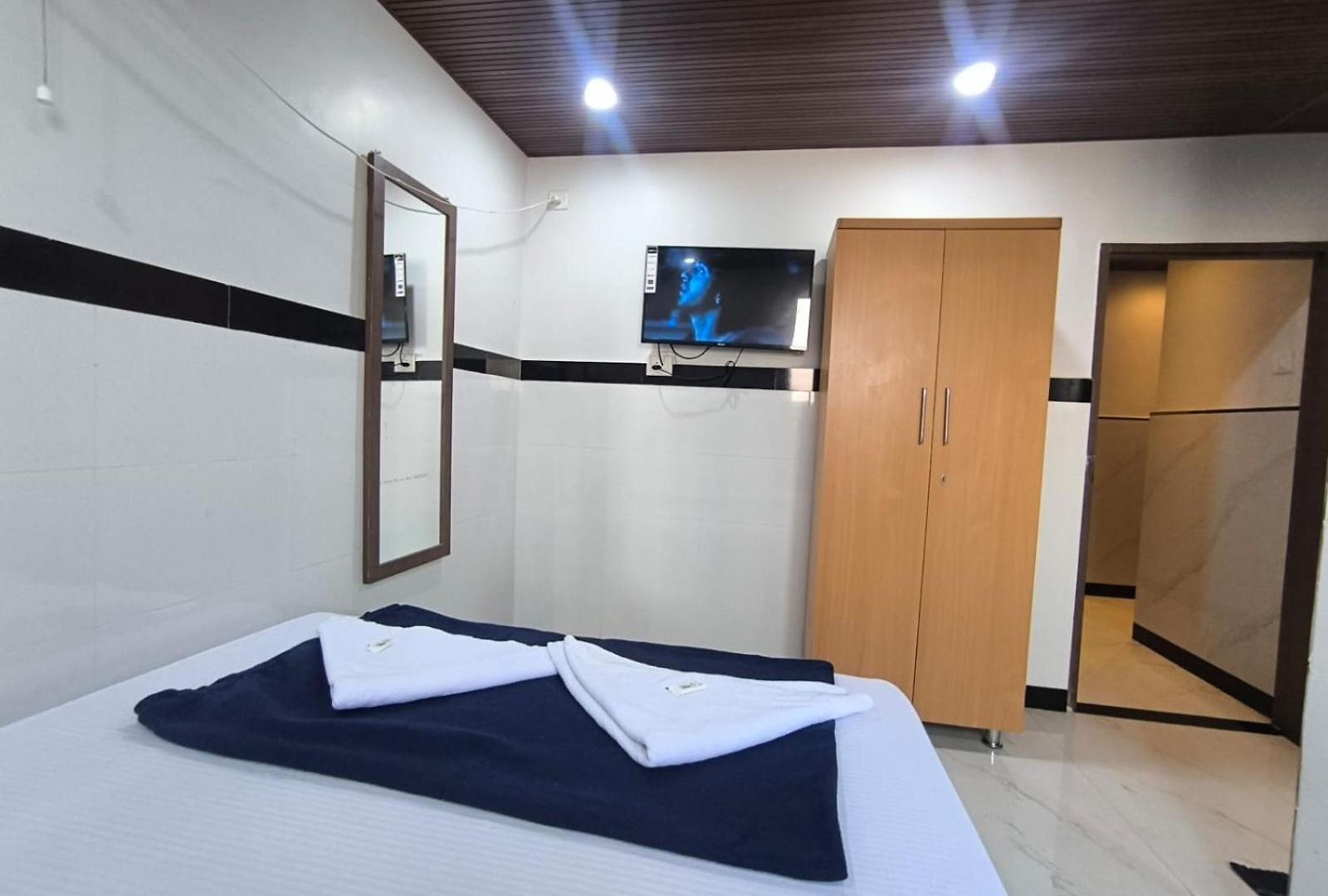 Atithi Residency Hotel