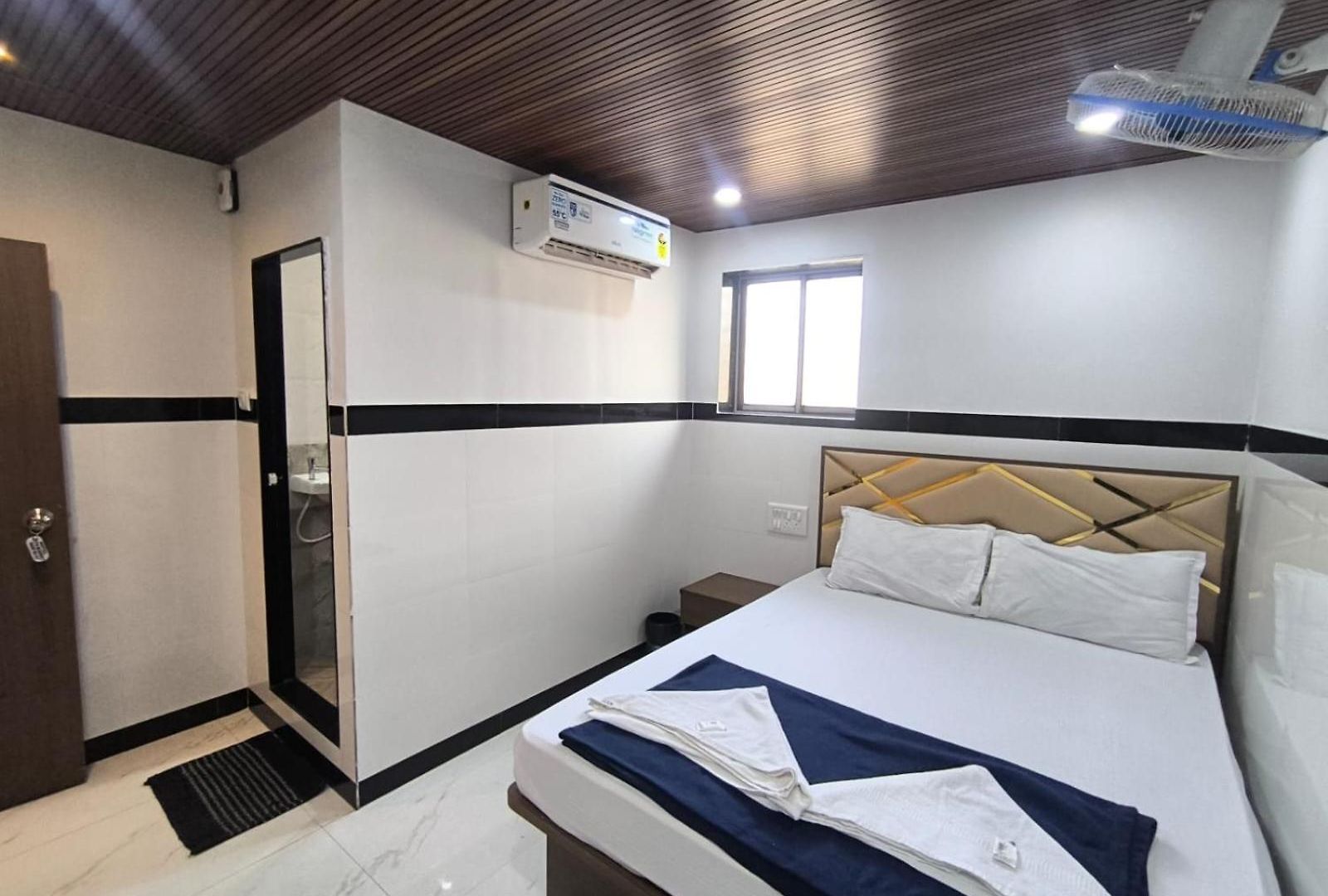 Atithi Residency Hotel