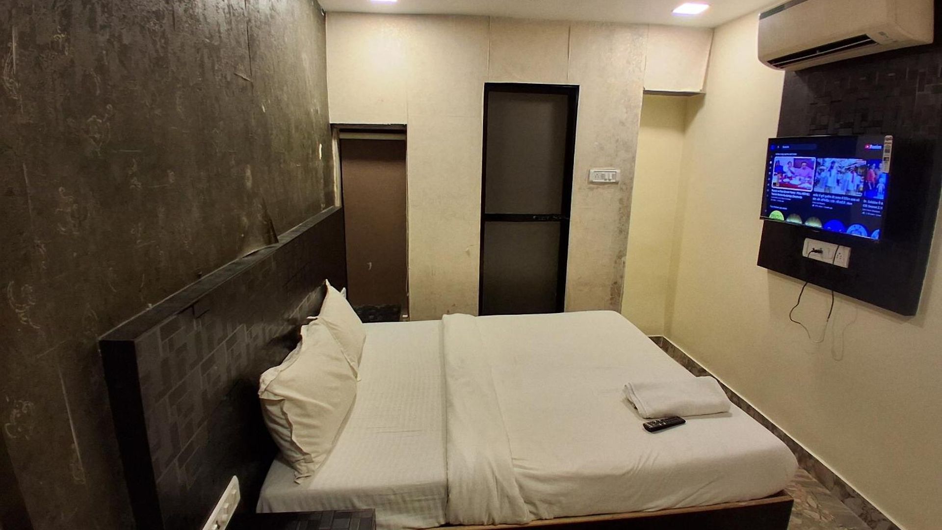 Amber Empire Parle Near Domestic Airport Hotel Mumbai