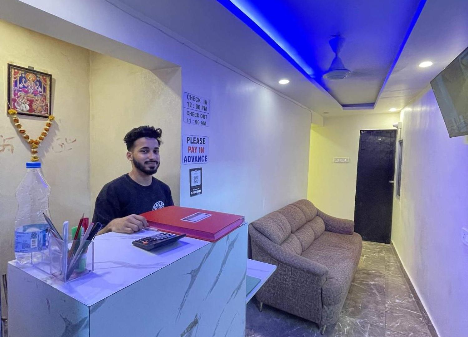 Amber Empire Parle Near Domestic Airport 2*