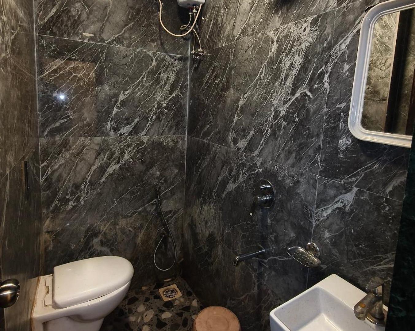 Hotel Fabhotel Pride Suitz