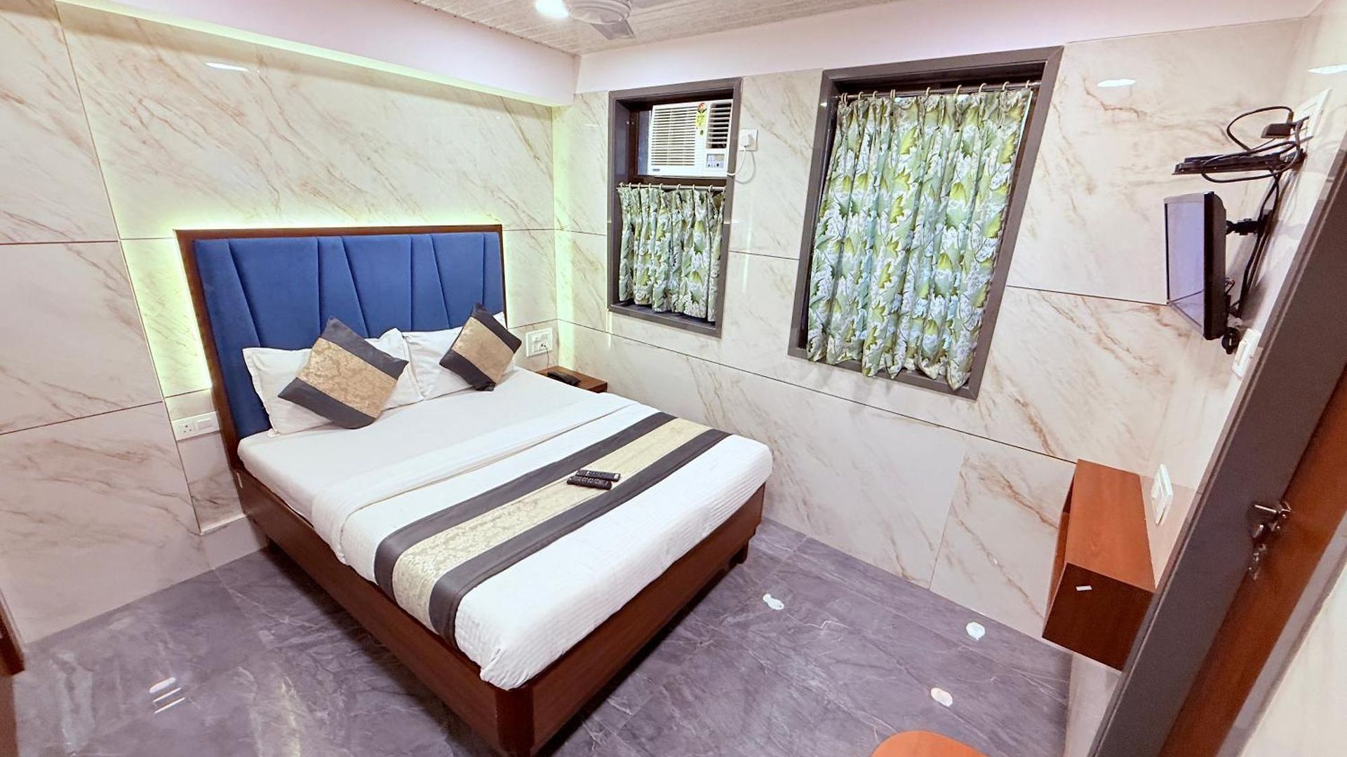 Hotel Shiv Sagar - Only For Indian Nationals