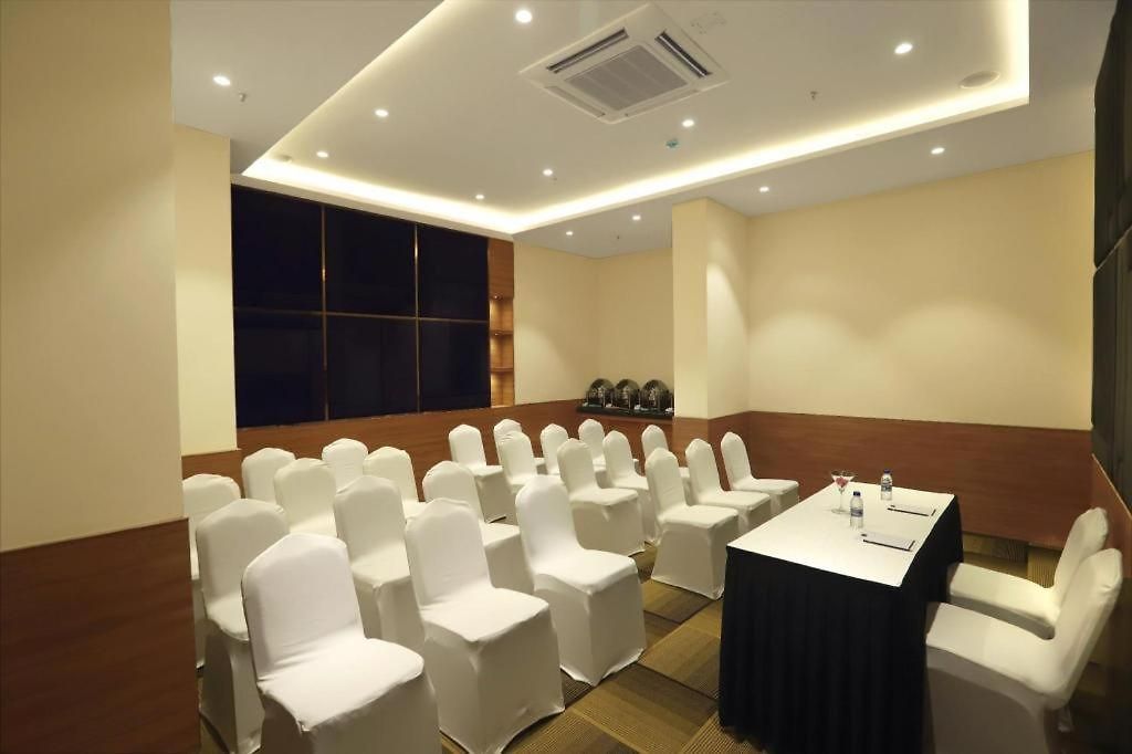 Aralia A Business Hotel, Midc Hotel