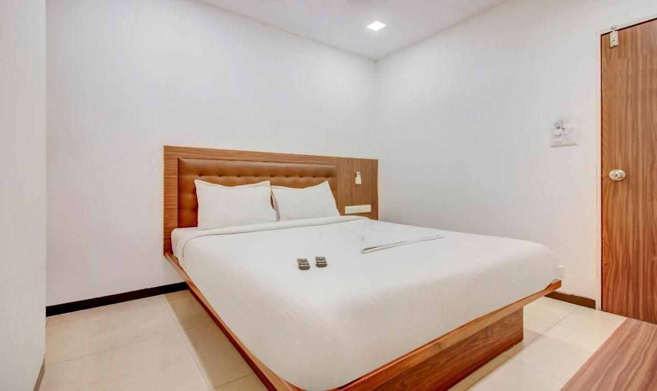Aura Nest Hotel *