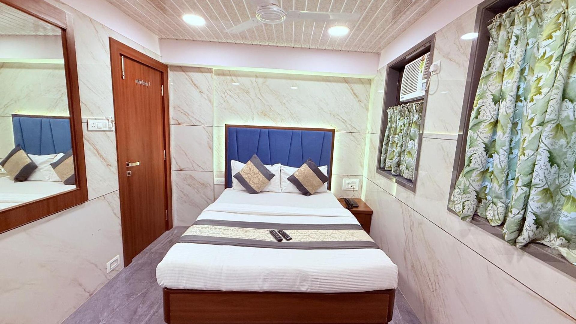 Shiv Sagar - Only For Indian Nationals Hotel Mumbai