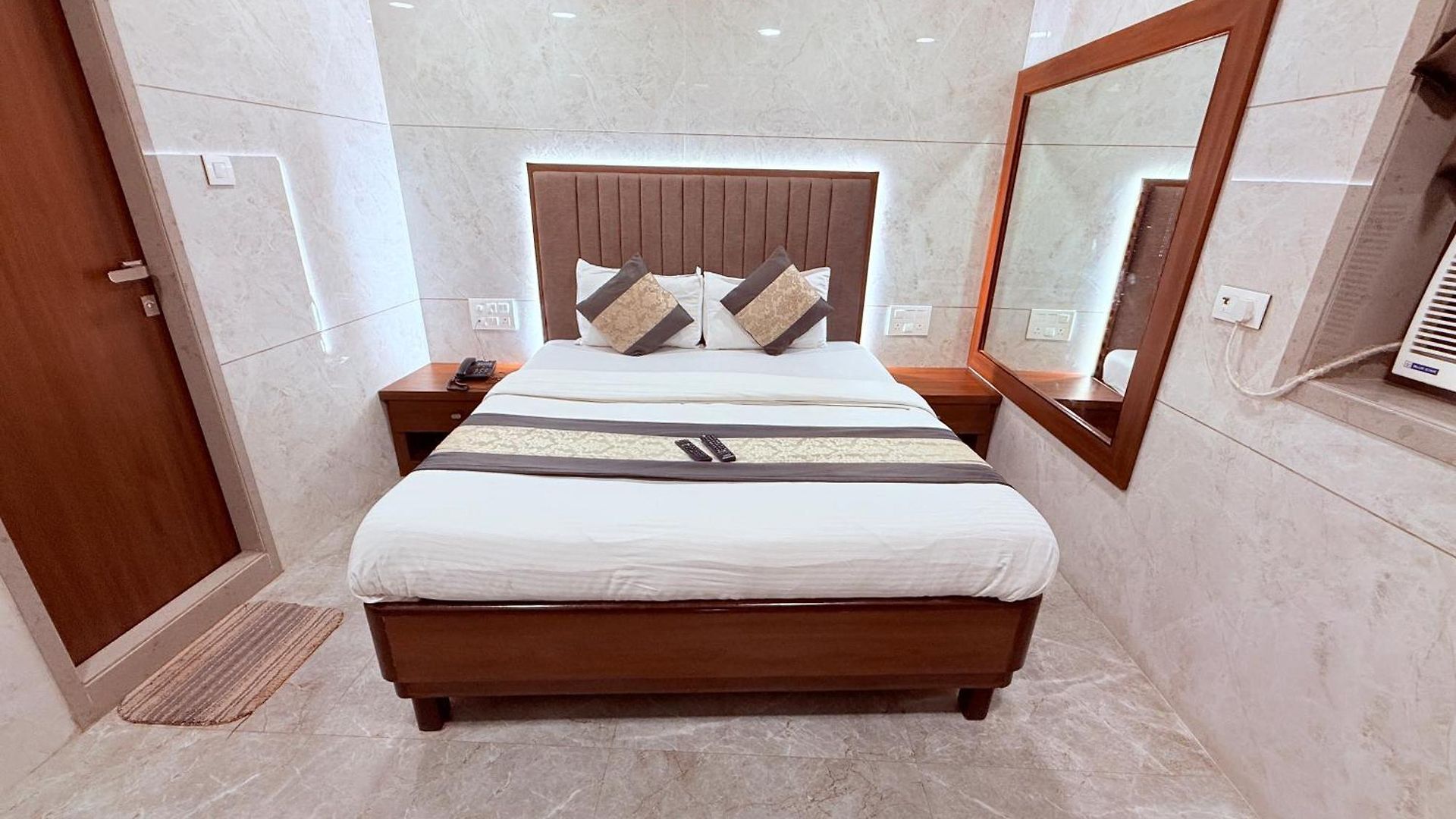 Hotel Shiv Sagar - Only For Indian Nationals