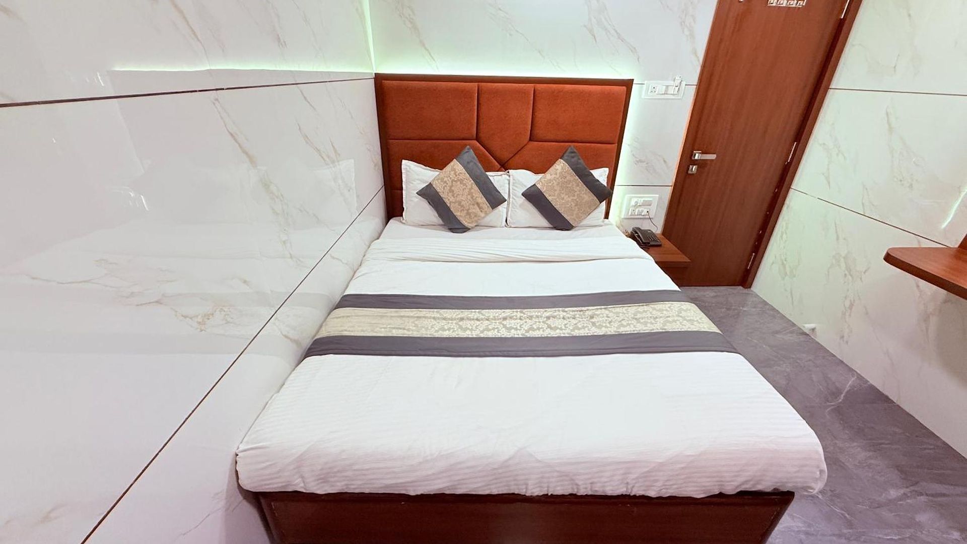 Hotel Shiv Sagar - Only For Indian Nationals Mumbai