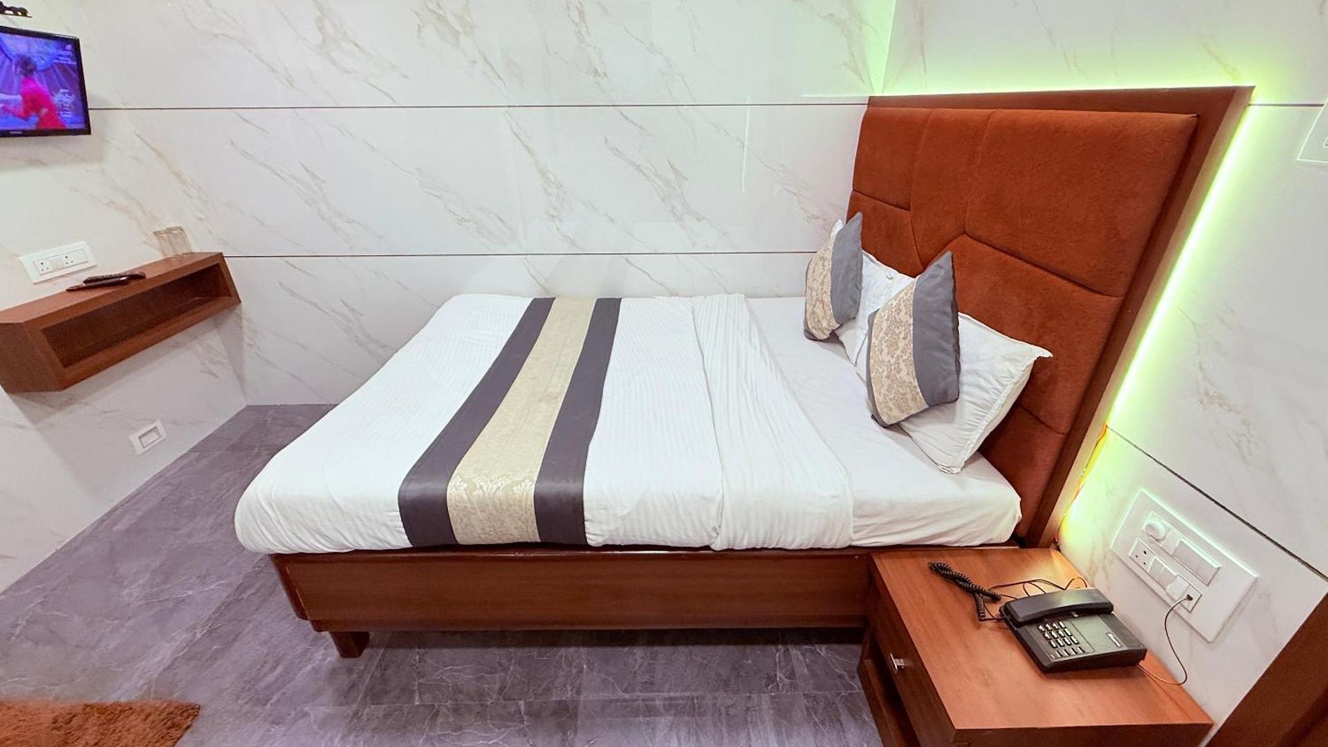 Shiv Sagar - Only For Indian Nationals 2* Mumbai