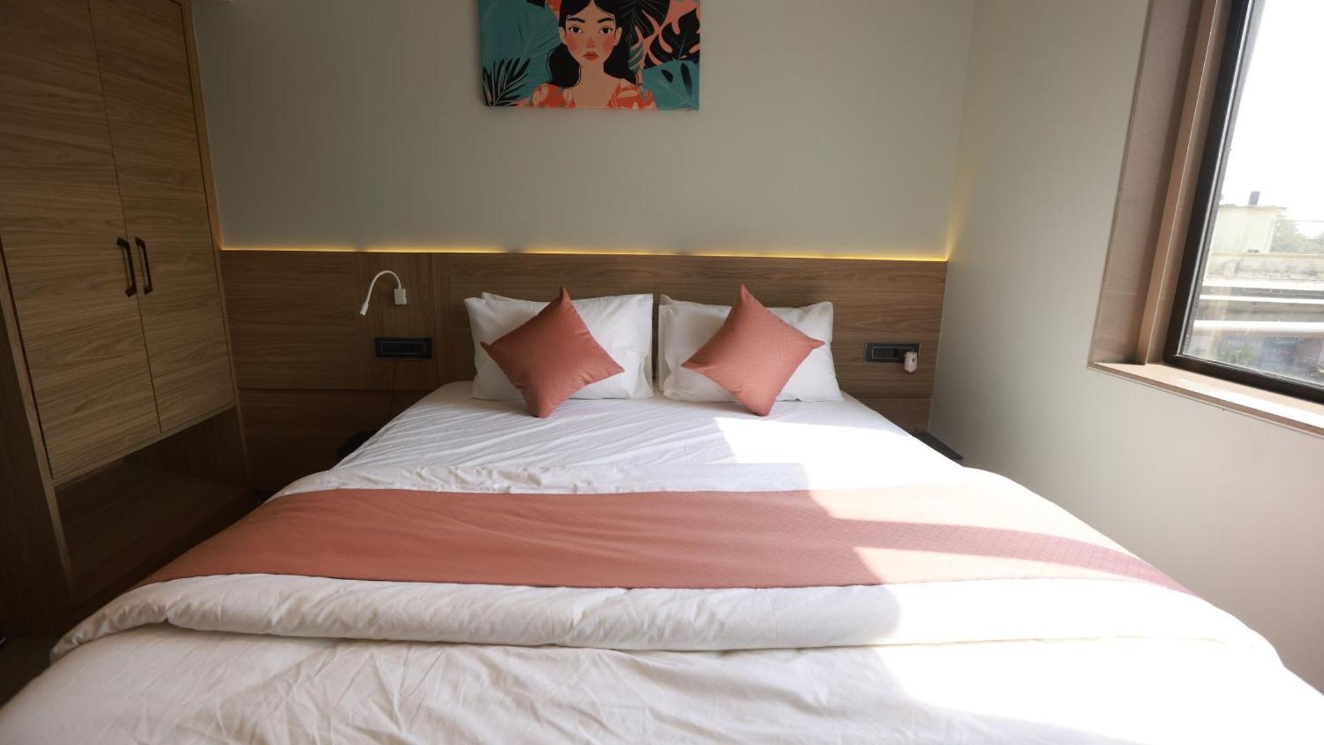 The Bohoo 99 Nr International Airport Hotel 3*