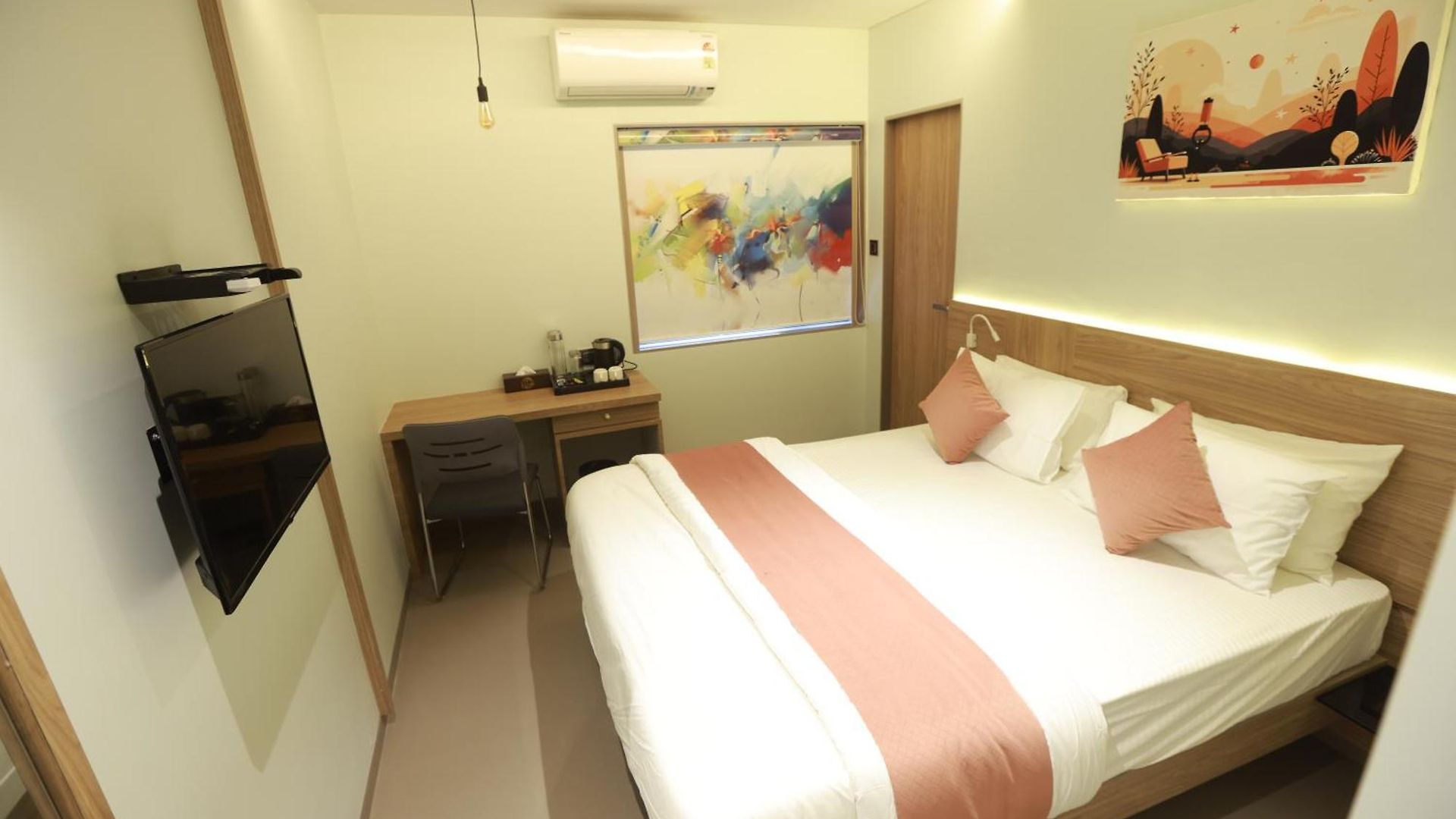The Bohoo 99 Nr International Airport Hotel