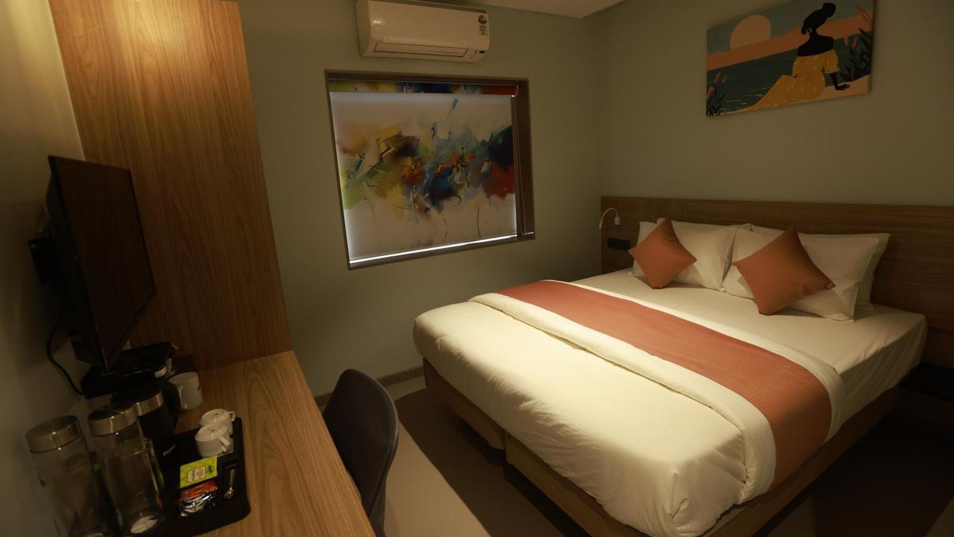 The Bohoo 99 Nr International Airport 3*