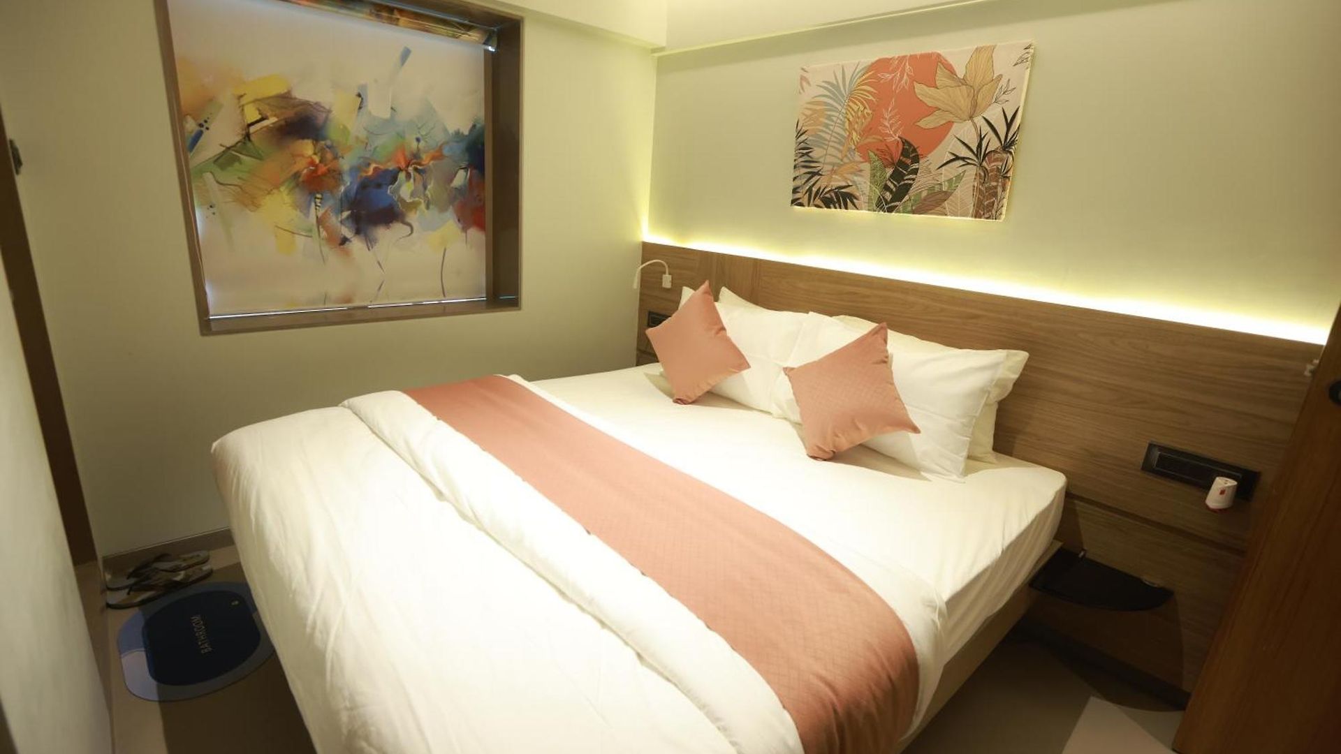 Hotel The Bohoo 99 Nr International Airport Mumbai