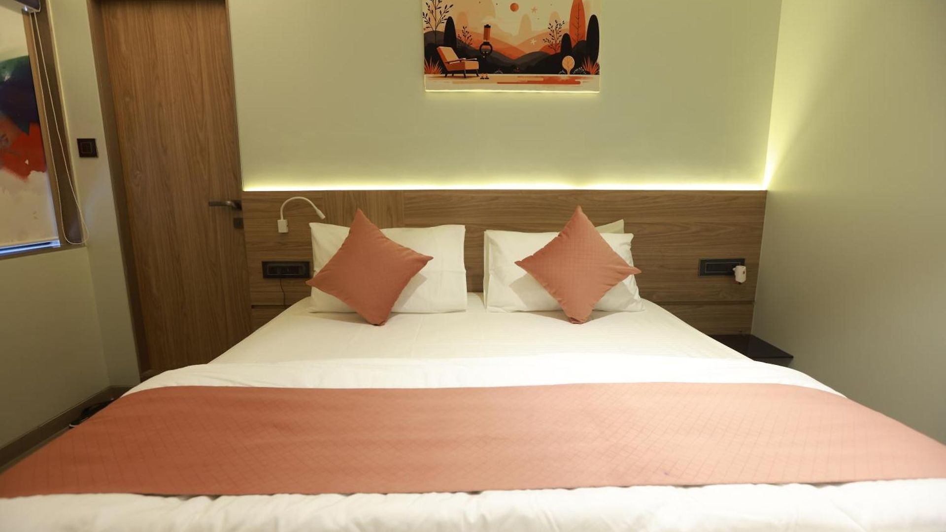 The Bohoo 99 Nr International Airport Hotel 3*