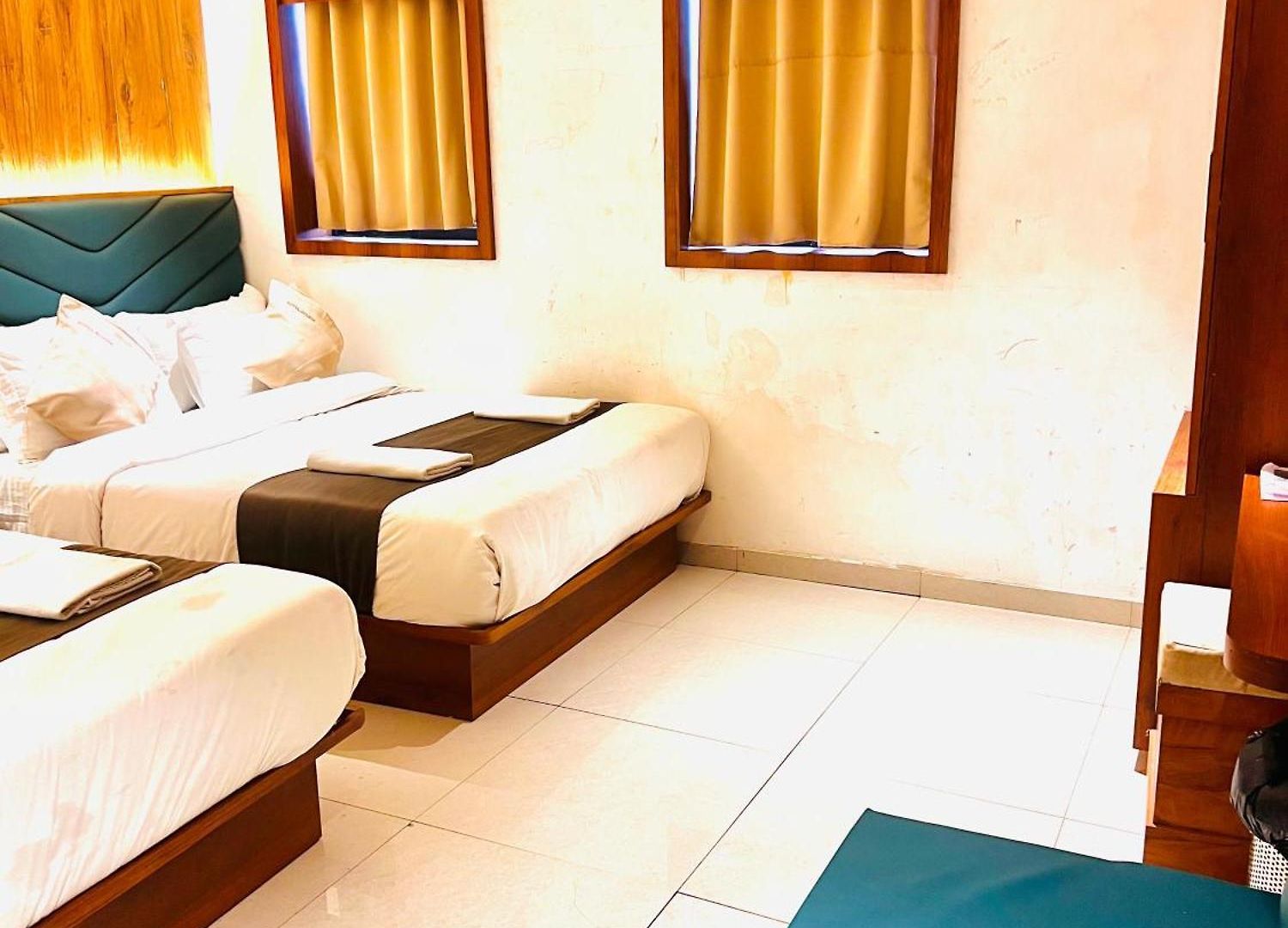 Hotel Apsara - Nearj J Hospital 3*