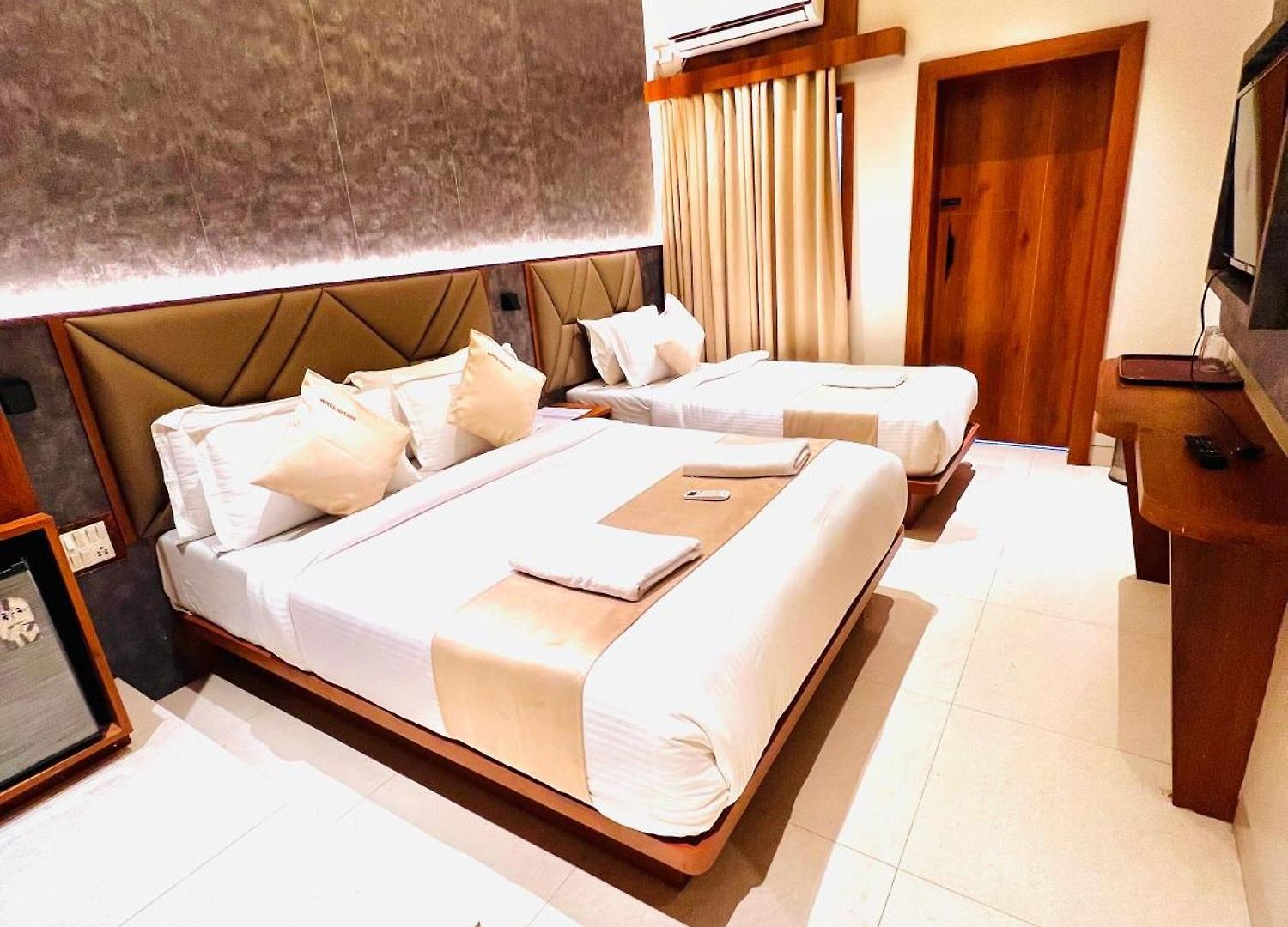 Apsara - Nearj J Hospital Hotel