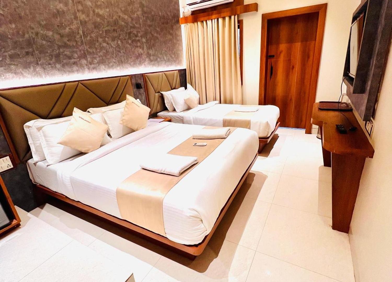Hotel Apsara - Nearj J Hospital Mumbai