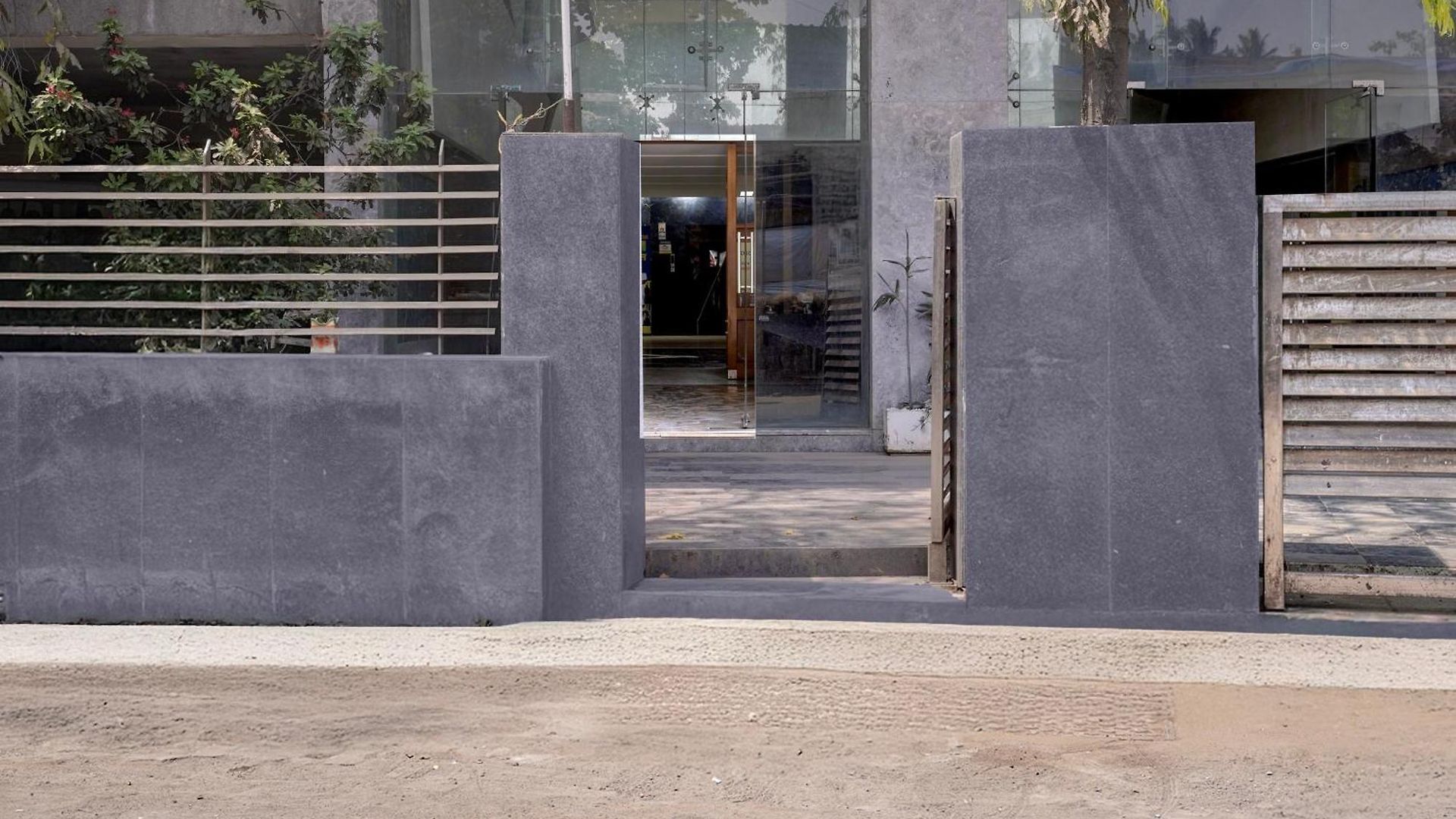 Townhouse Midc Andheri Formerly Royal International Hotel 4*