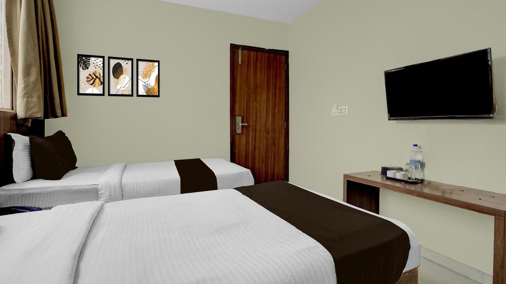 Townhouse Midc Andheri Formerly Royal International Mumbai