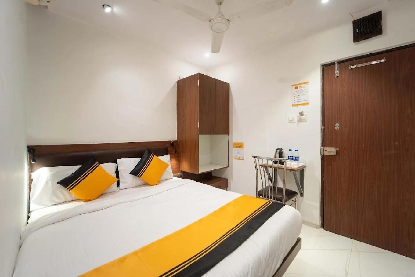 Glitz Rexton - Near Iit Powai Hotel Mumbai