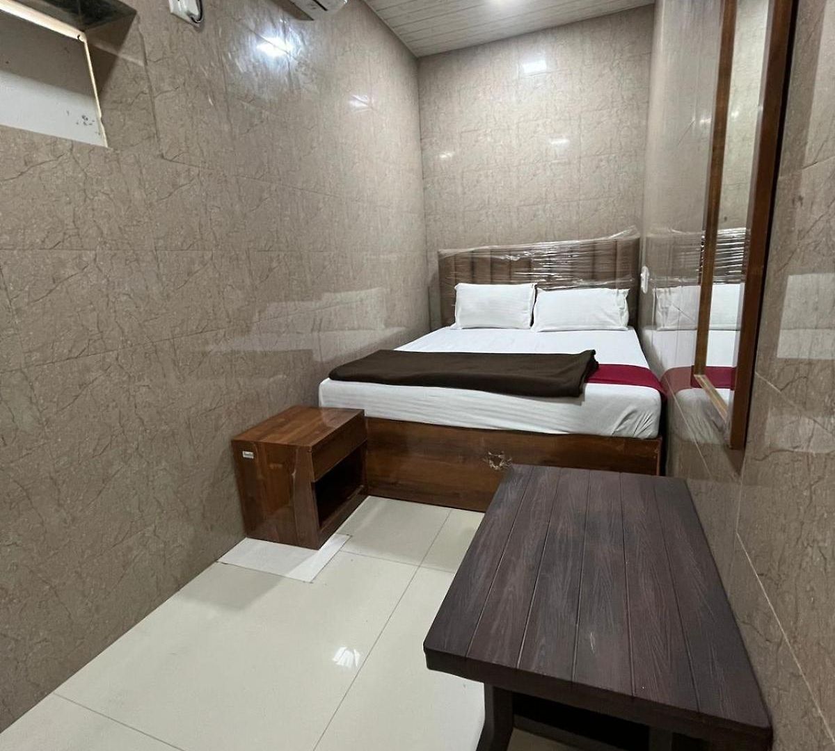 Golden Takshila Andheri East