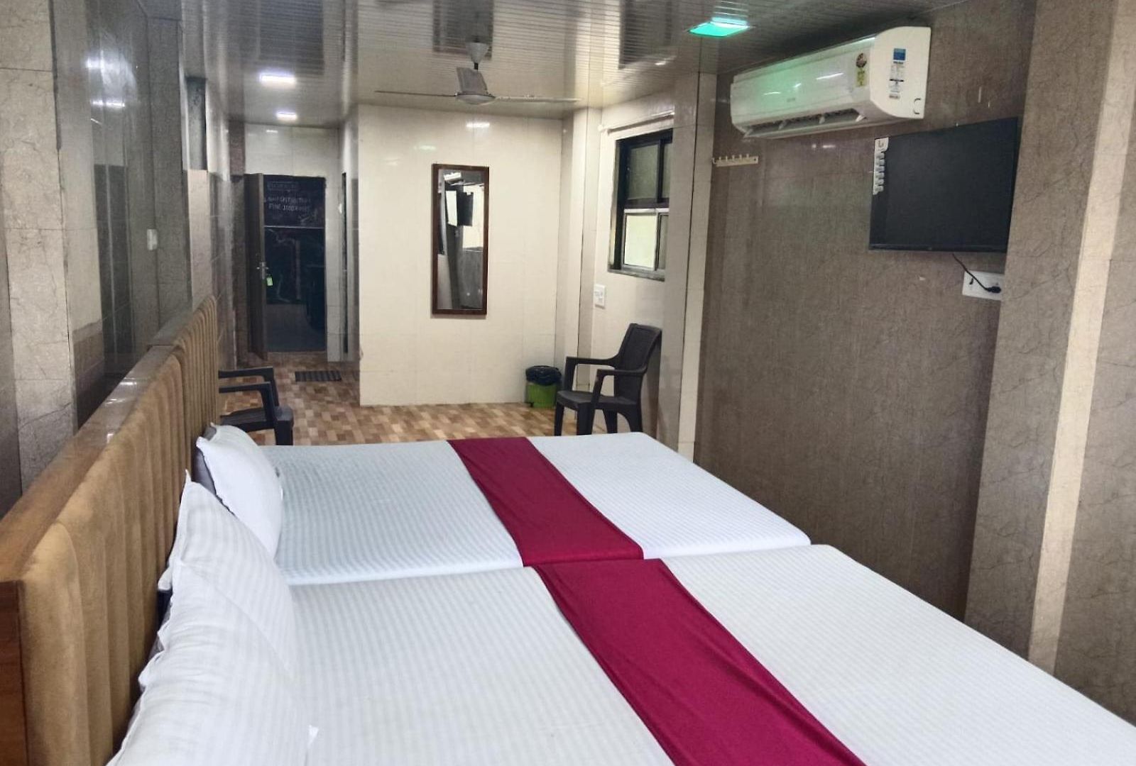 Golden Takshila Andheri Hotel 3*