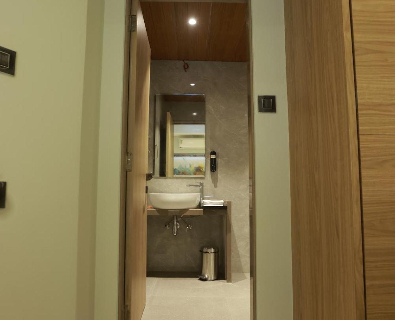 Hotel The Bohoo 99 Nr International Airport