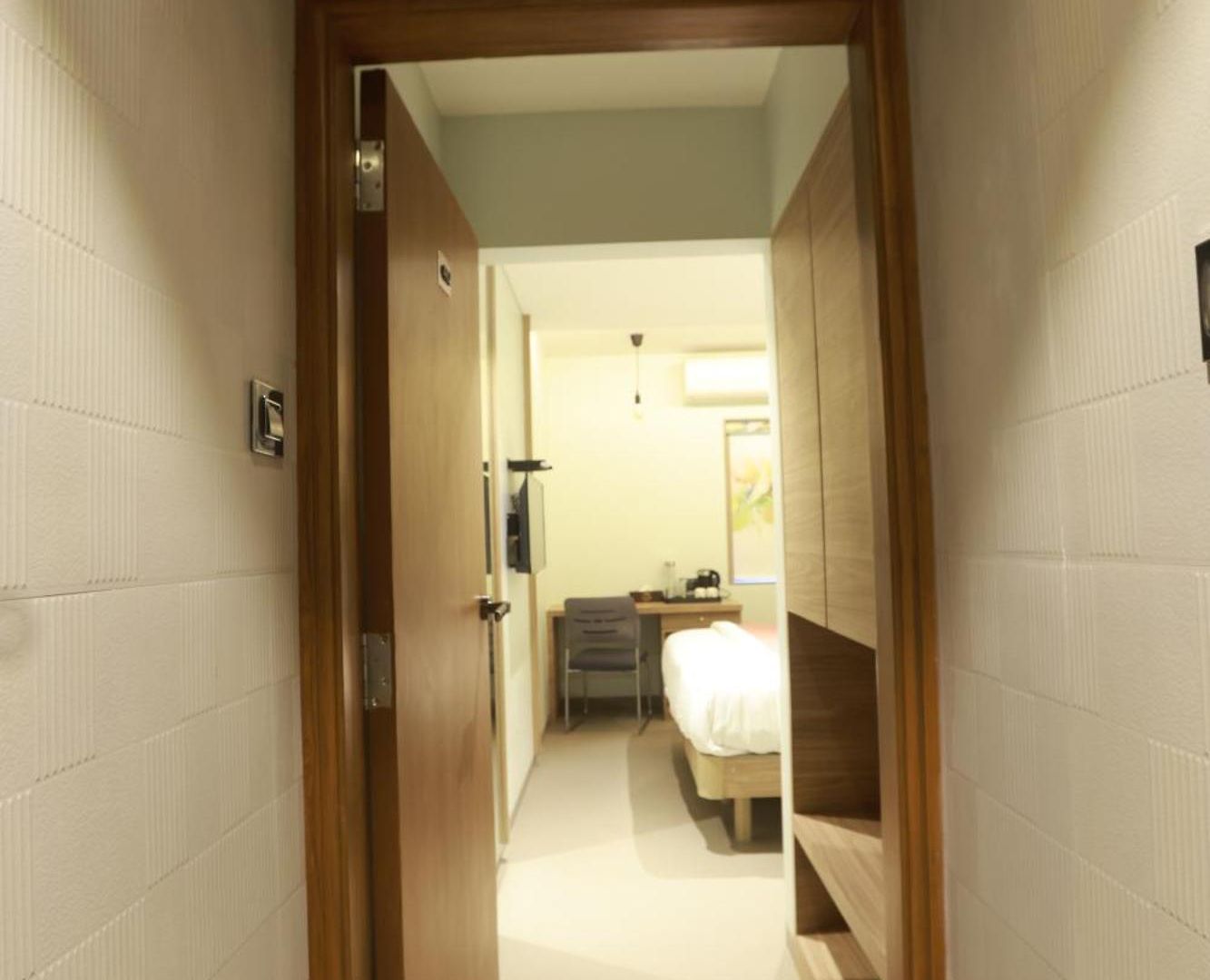 The Bohoo 99 Nr International Airport Hotel Mumbai